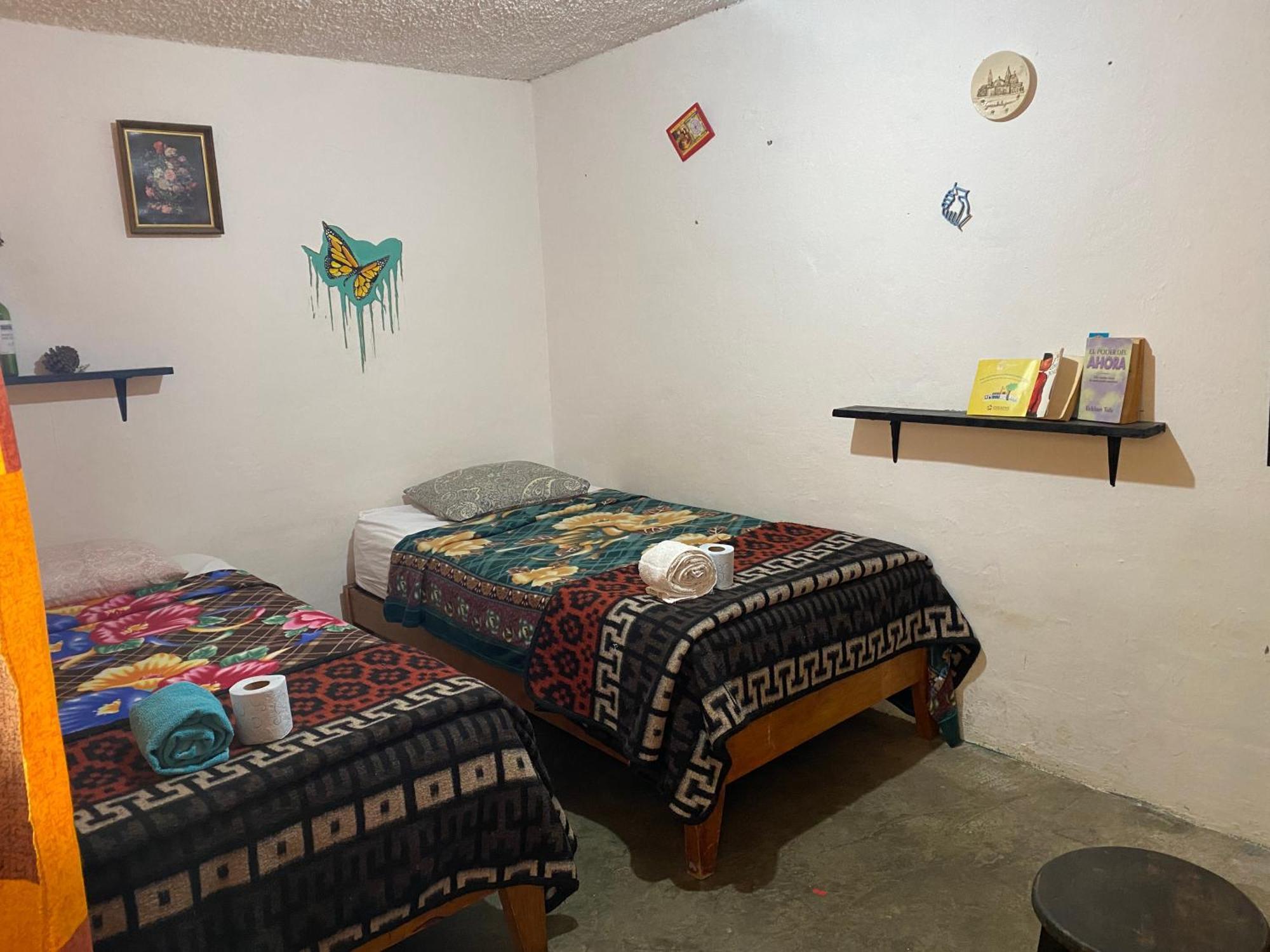 Casa De Los Colores San Cris Сан-Кристобаль-де-Ла-Касас Экстерьер фото